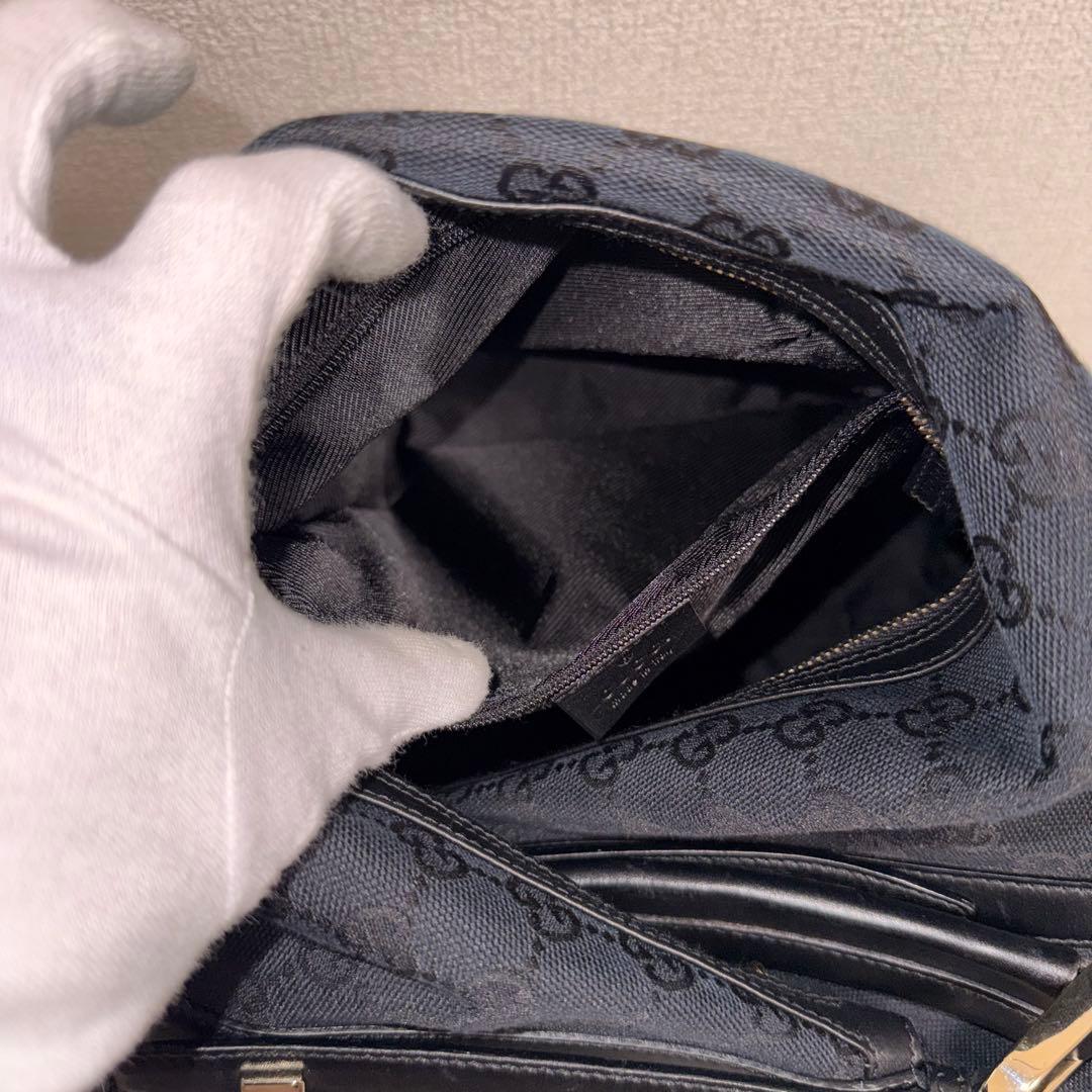 GUCCI グッチ　ホーボーショルダーバッグ