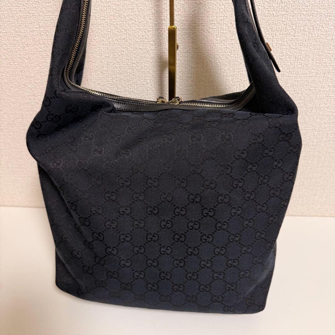 GUCCI グッチ　ホーボーショルダーバッグ