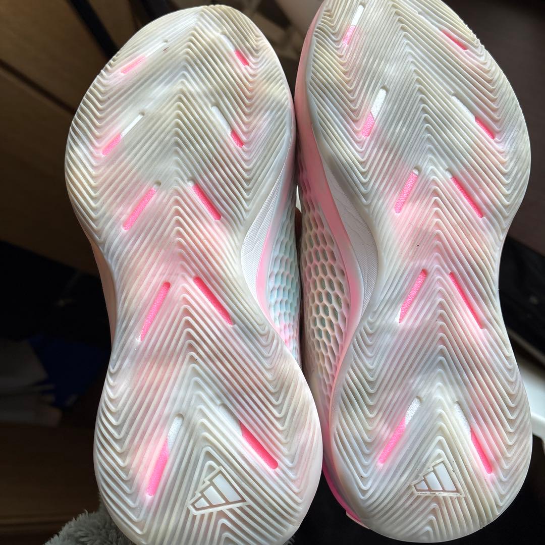 AE1 バスケットボールシューズ　adidas