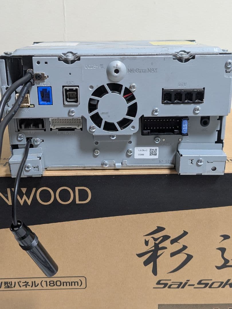 KENWOOD MDV-M906HD カーナビ 6.8V型