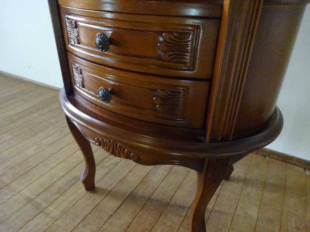 ともこ　イタリア家具　キャビネット　電話台　花台　ヨーロピアン　猫脚　美品