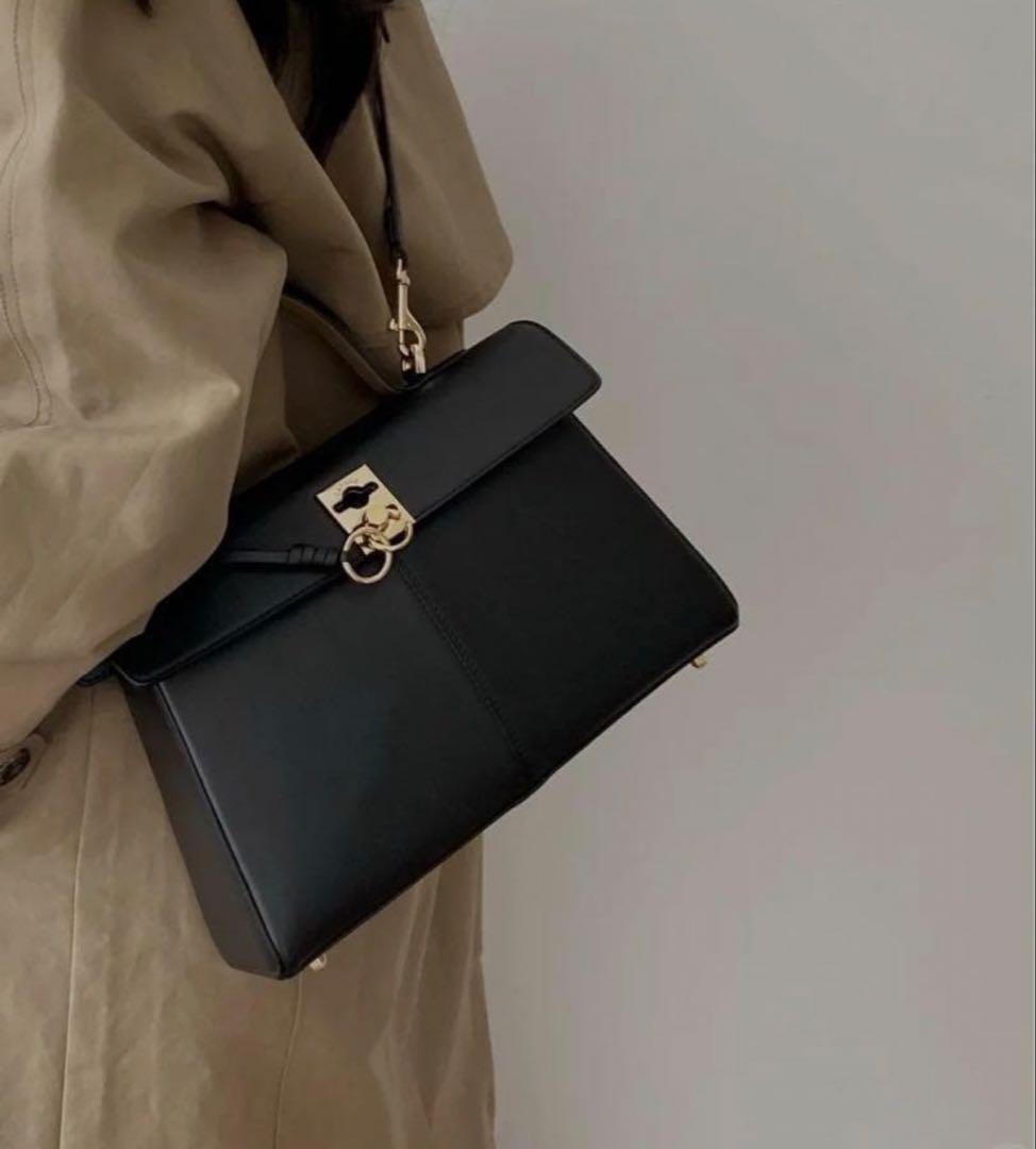 未使用 CAFUNE ブラック レザー ハンドバッグ