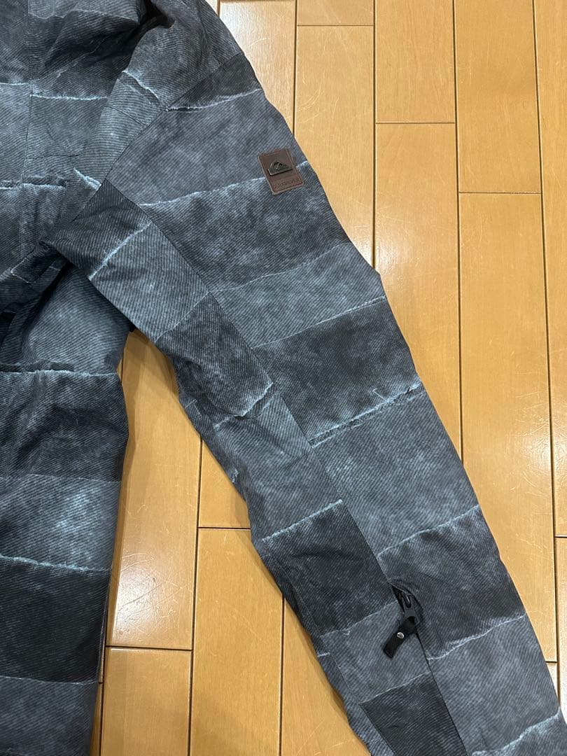 Quiksilver(クイックシルバー)スノーボードウェア　Ｌサイズ