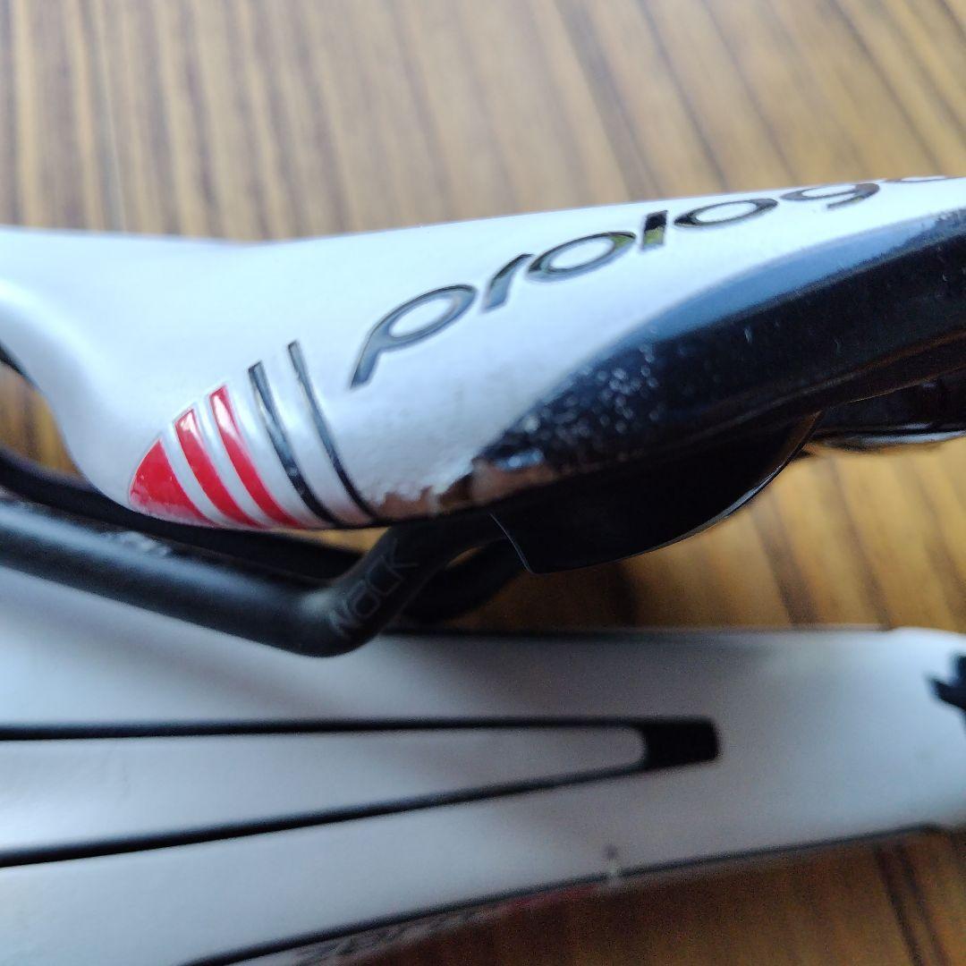 値下げします!Prologo 134サイズ サドル ホワイト・レッド