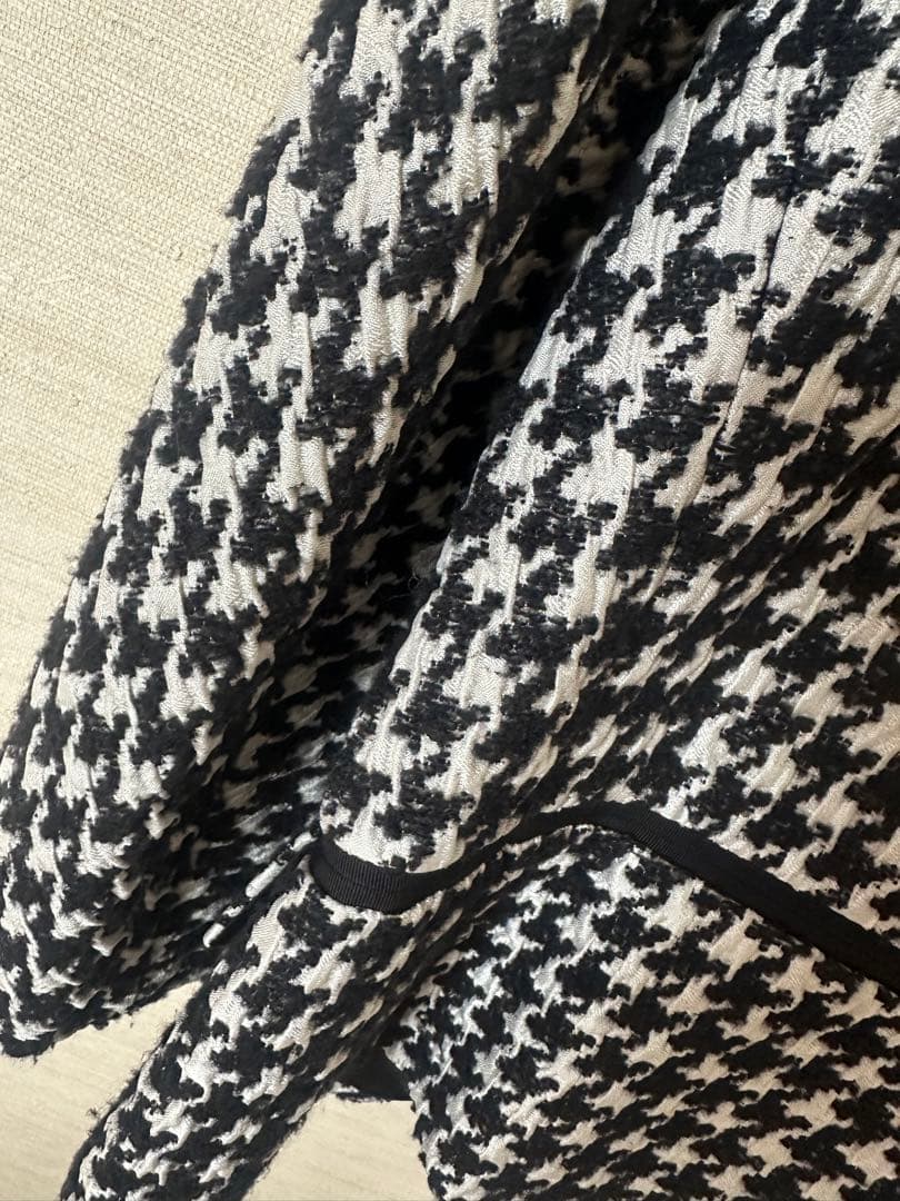 フェラガモ　ジャケットコート　千鳥格子　44