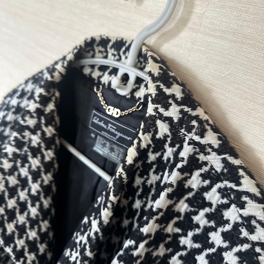 フェラガモ　ジャケットコート　千鳥格子　44