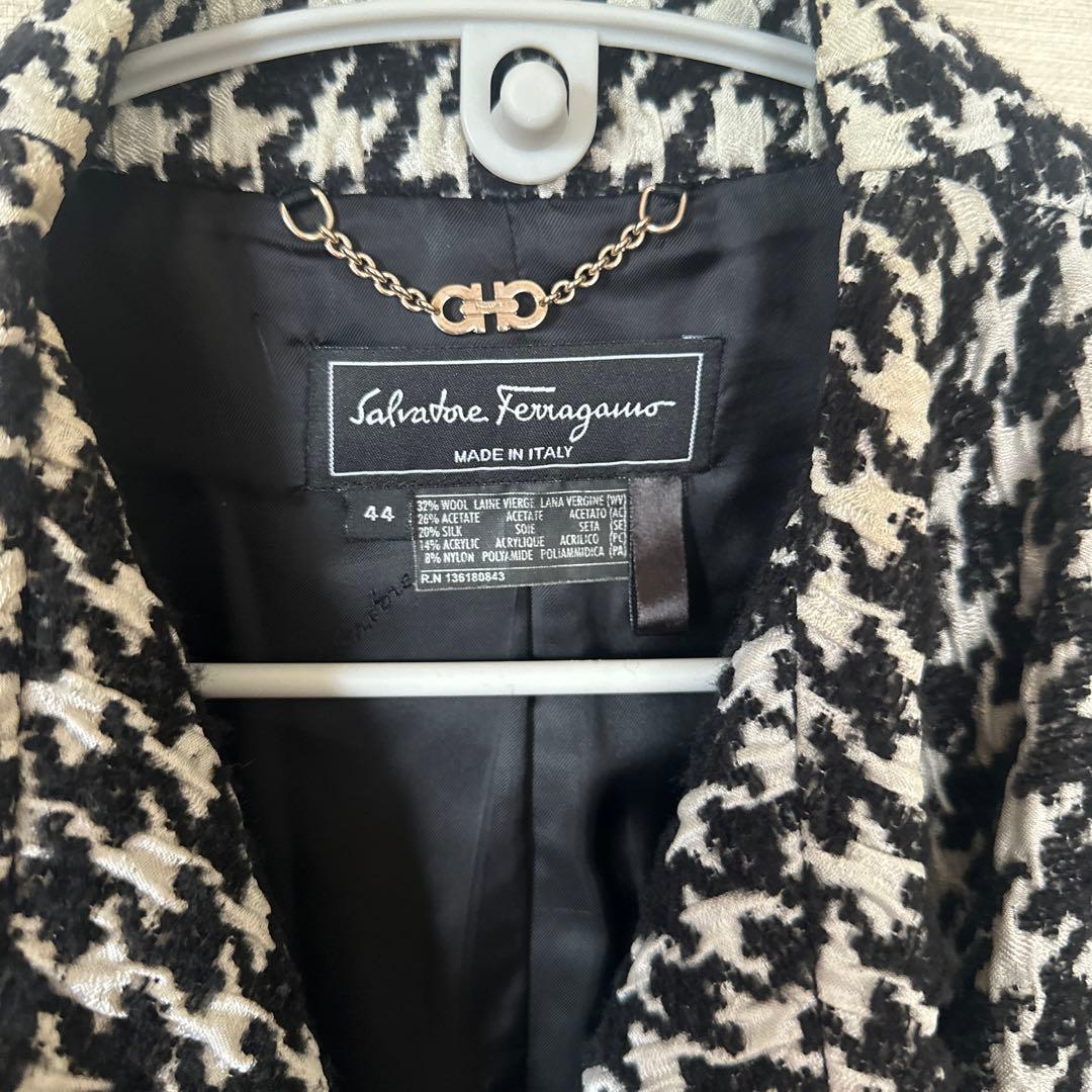 フェラガモ　ジャケットコート　千鳥格子　44