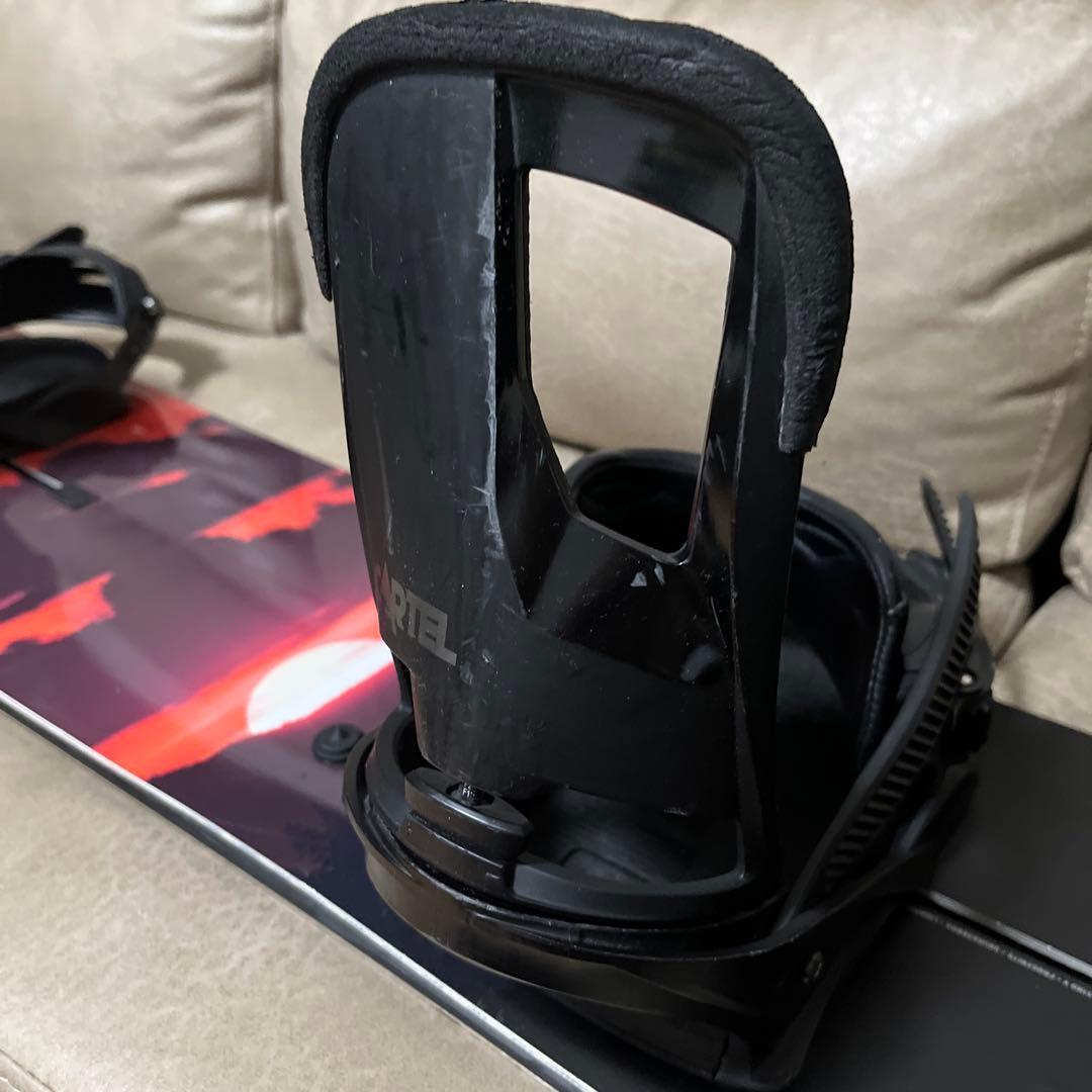 BURTON CUSTOM FV 154 × BURTON CARTEL M