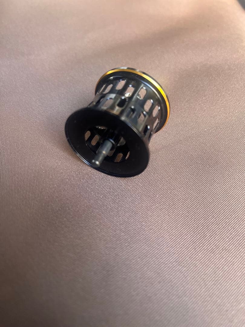 アブガルシア レボ ALC-BF7 右ハンドル (付属品あり)