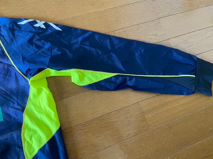 ヴィッセル神戸　ピステ　練習着　asics アシックス　Lサイズ　長袖