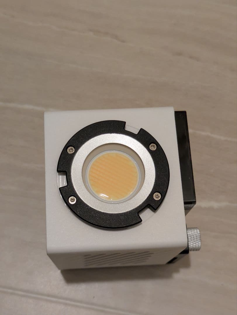 ZHIYUN MOLUS G60 COMBO LEDビデオライト 60W