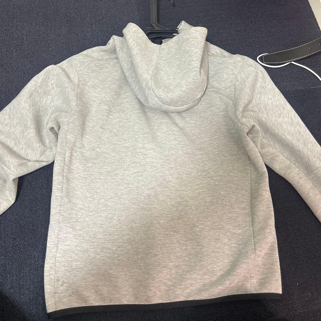 NIKE テックフリースS