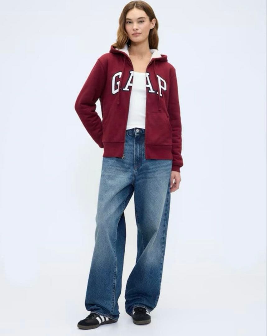 【希少レア】新品ꕥGAPリラックスフィットロゴ裏ボアジップアップパーカー