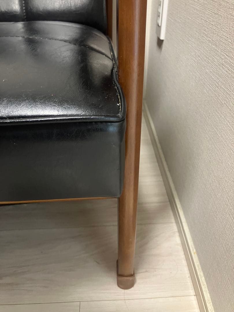 カリモク　Kソファ　2シーター　ブラック