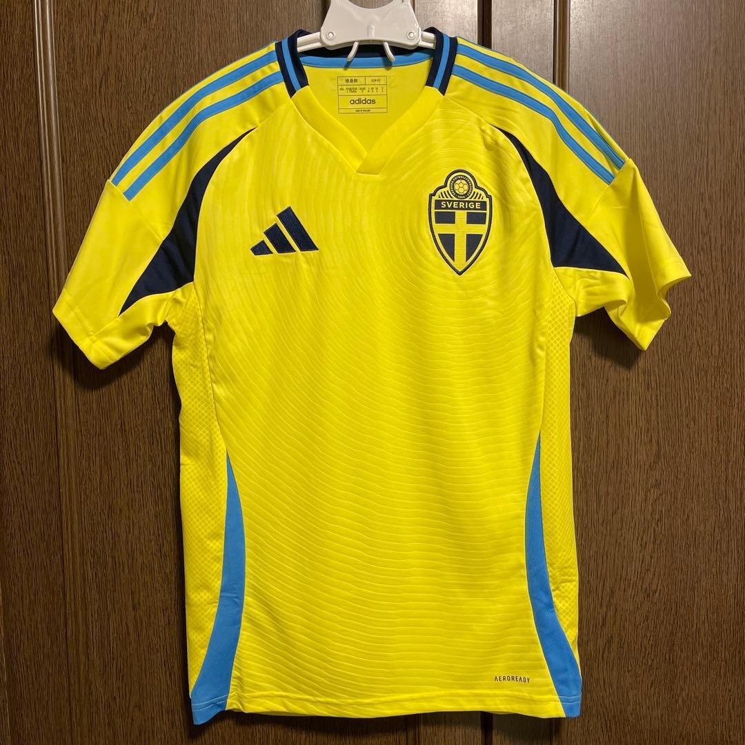 スウェーデン　サッカーユニフォーム　adidas Mサイズ