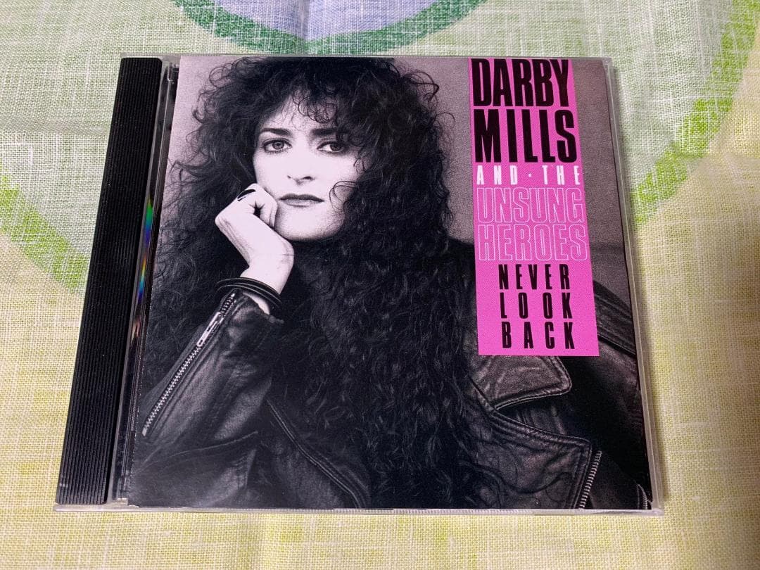 洋楽 DARBY MILLS