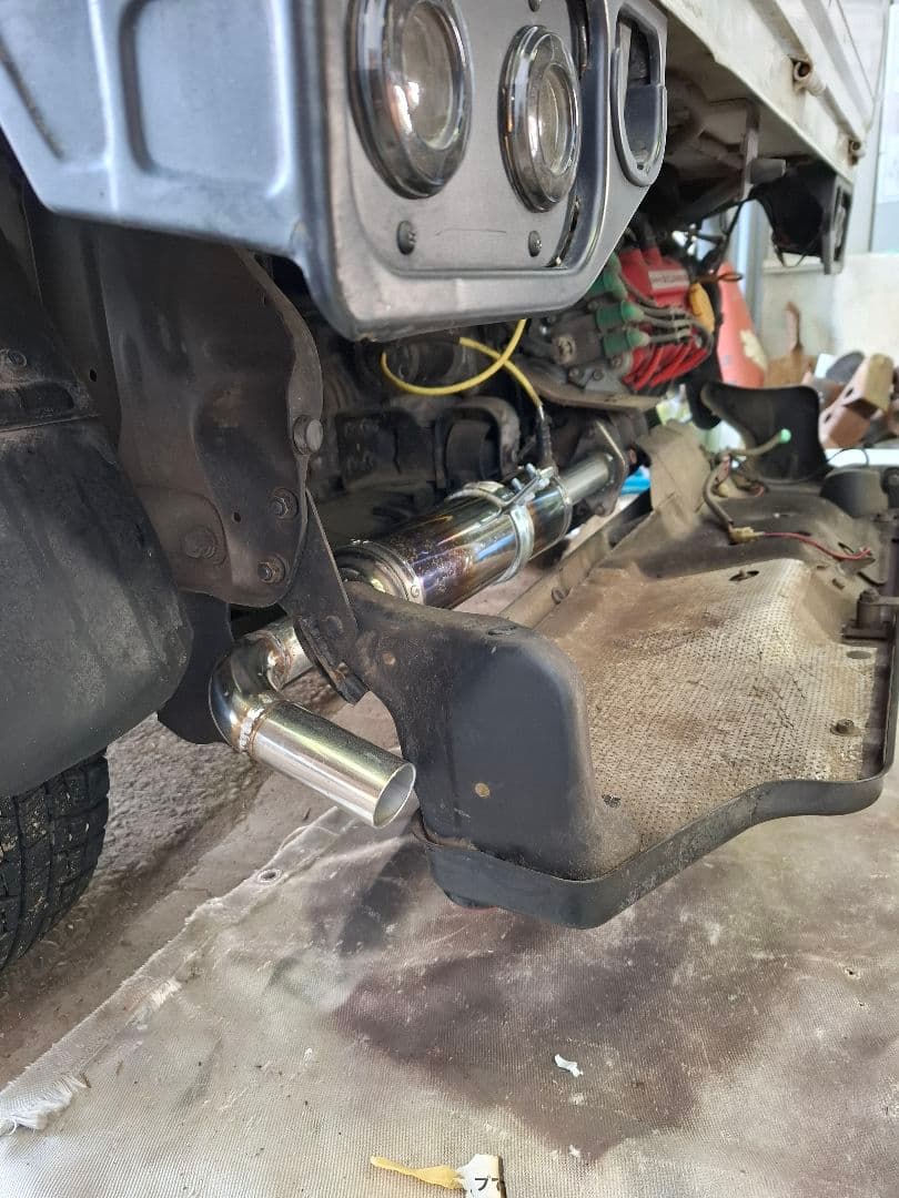 ま*郎様 サンバートラックTT2用にバイクマフラー加工