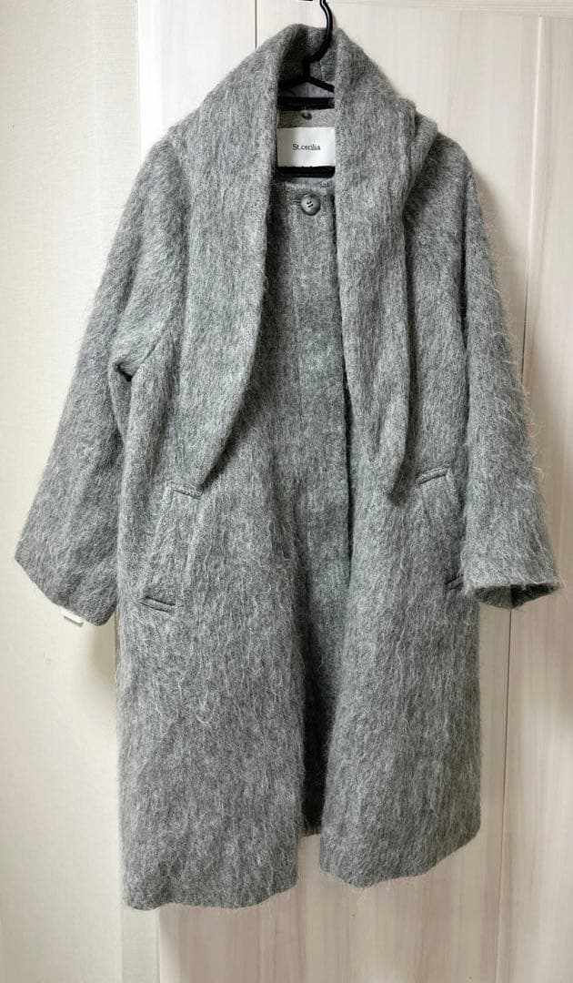 今月末まで　girlish St.cecilia シャギーコート