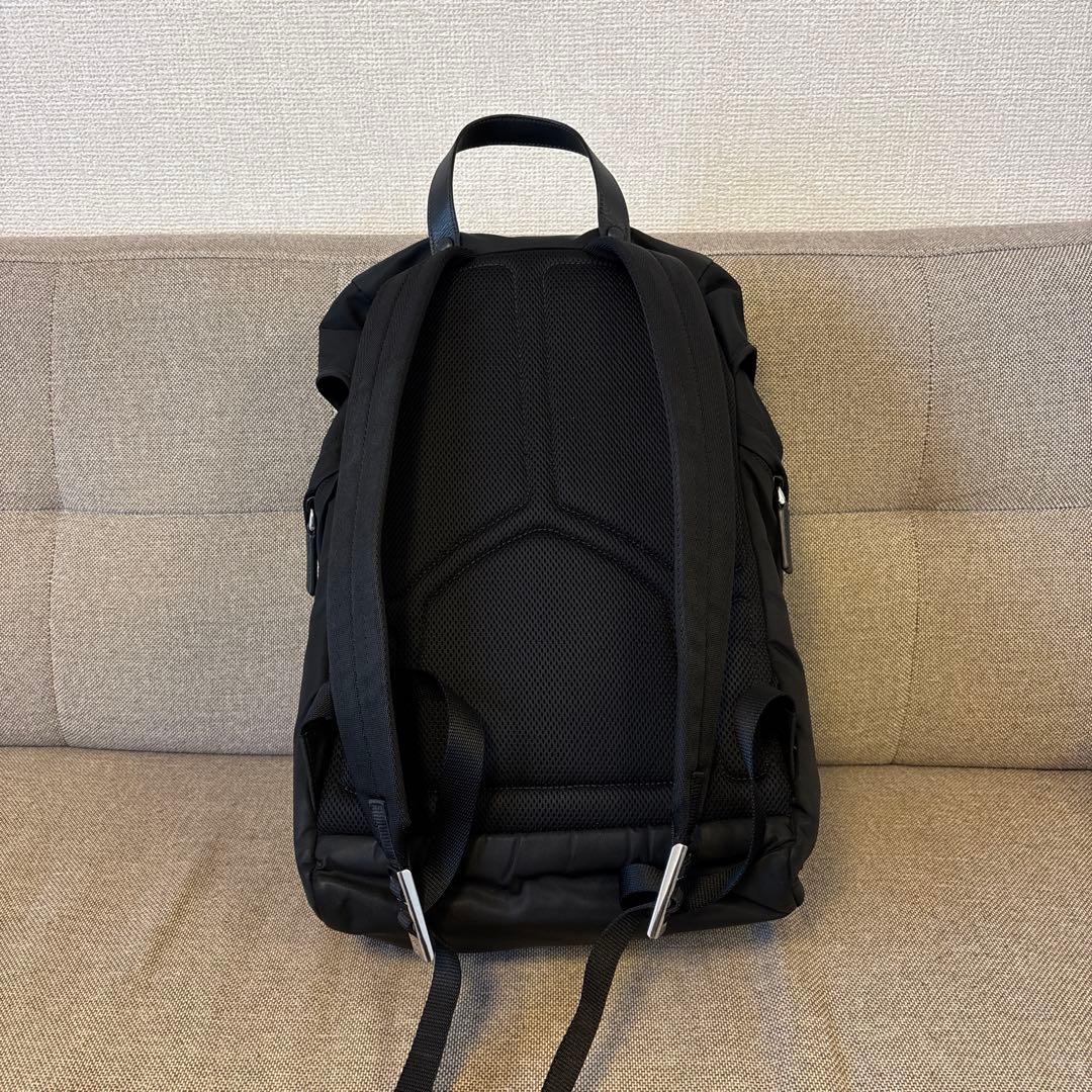 プラダ　あんしん鑑定済　パックパック　2VZ135 ブラック　サフィアーノレザー