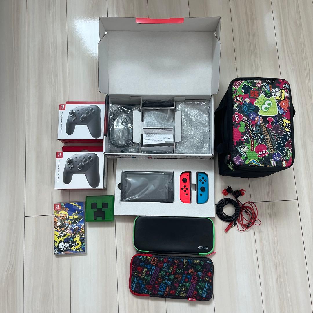 Nintendo Switch 本体　プロコン２個　イヤホン　ソフト&ケース