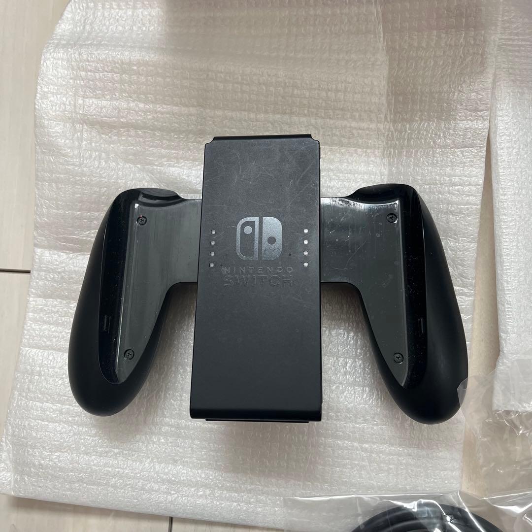 Nintendo Switch 本体　プロコン２個　イヤホン　ソフト&ケース
