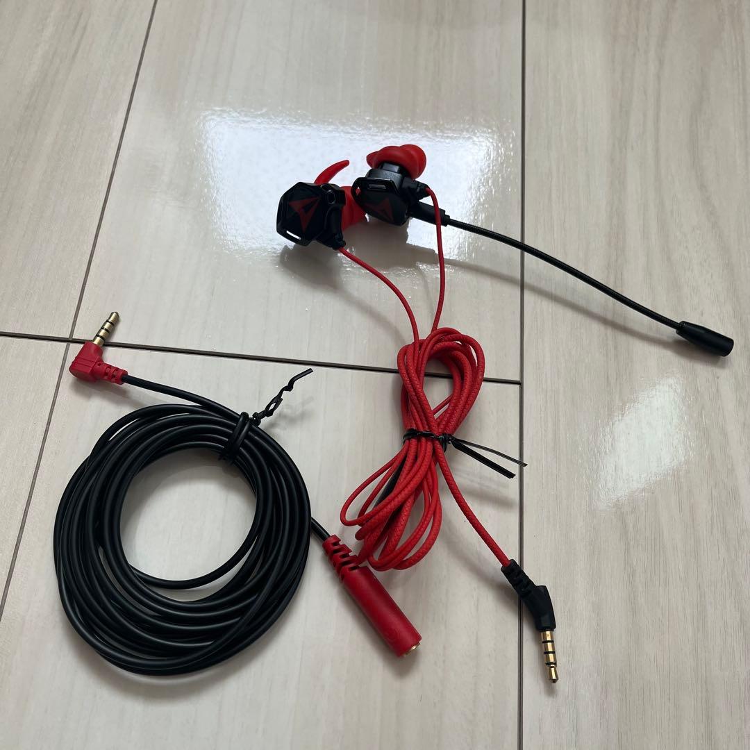 Nintendo Switch 本体　プロコン２個　イヤホン　ソフト&ケース