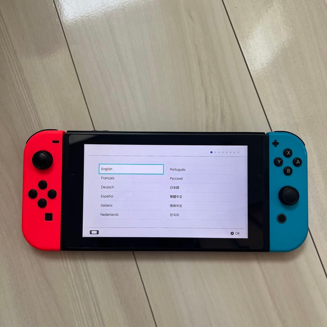 Nintendo Switch 本体　プロコン２個　イヤホン　ソフト&ケース