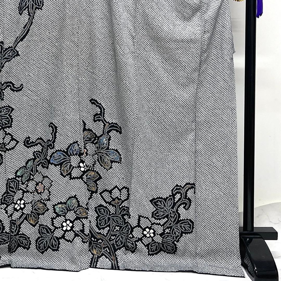 訪問着　総絞り　金彩　花模様　鹿の子　モノトーン　着物　035k