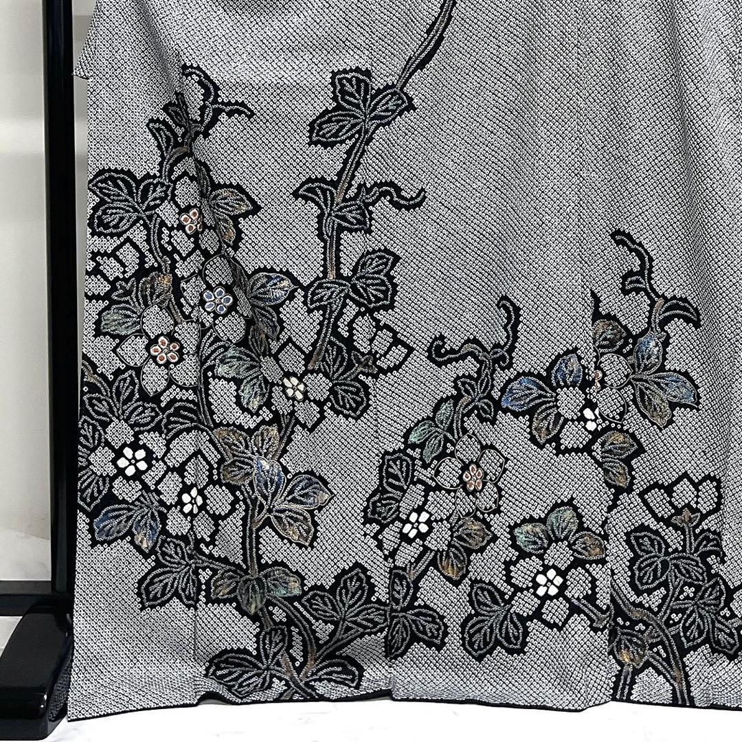 訪問着　総絞り　金彩　花模様　鹿の子　モノトーン　着物　035k