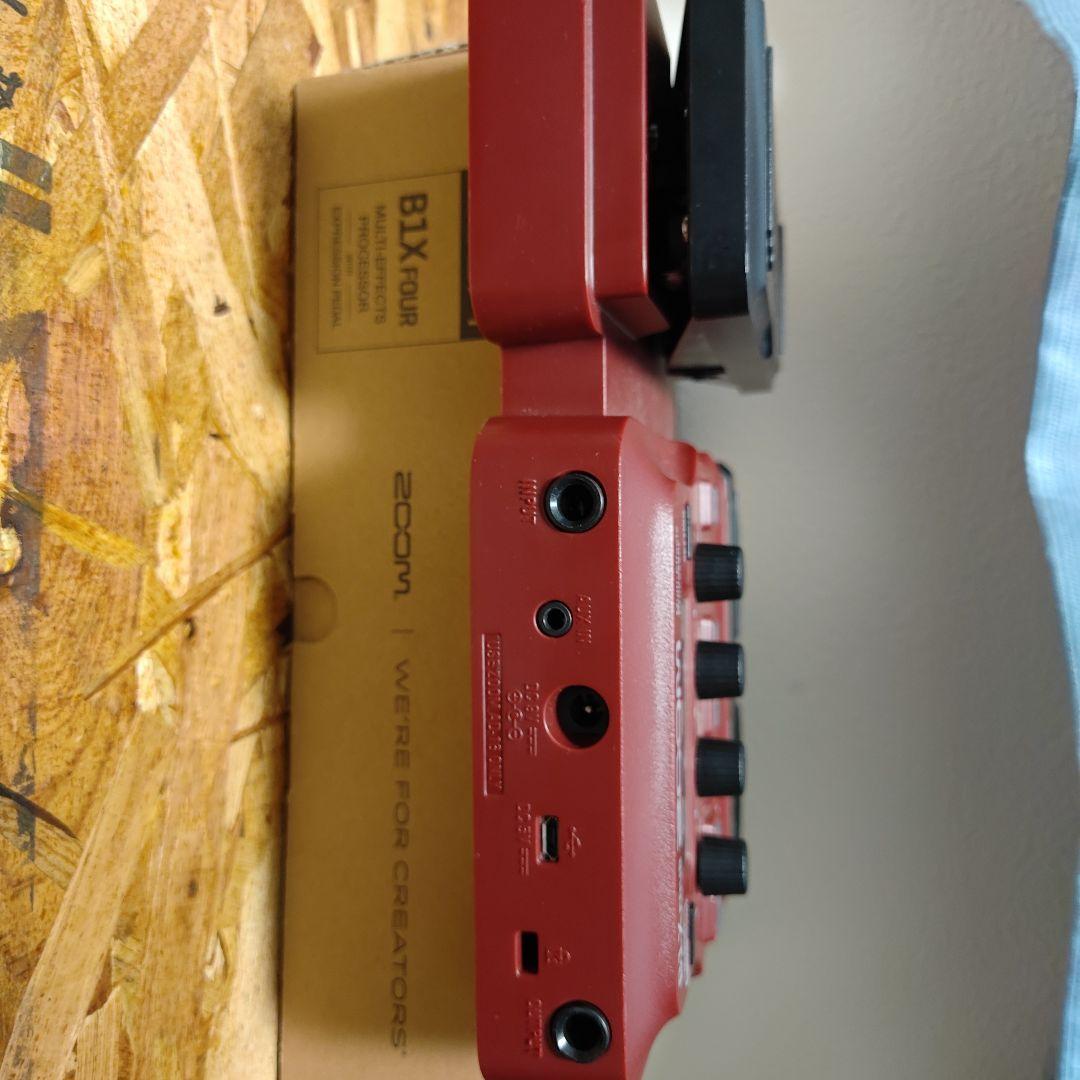 ZOOM B1X FOUR マルチエフェクター　電源付き