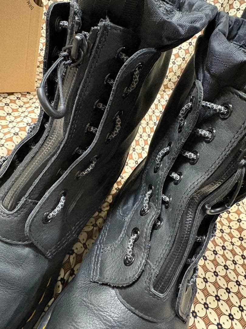 隣*柿様 ドクターマーチンAir Wait 1460 Trinity 黒　UK8