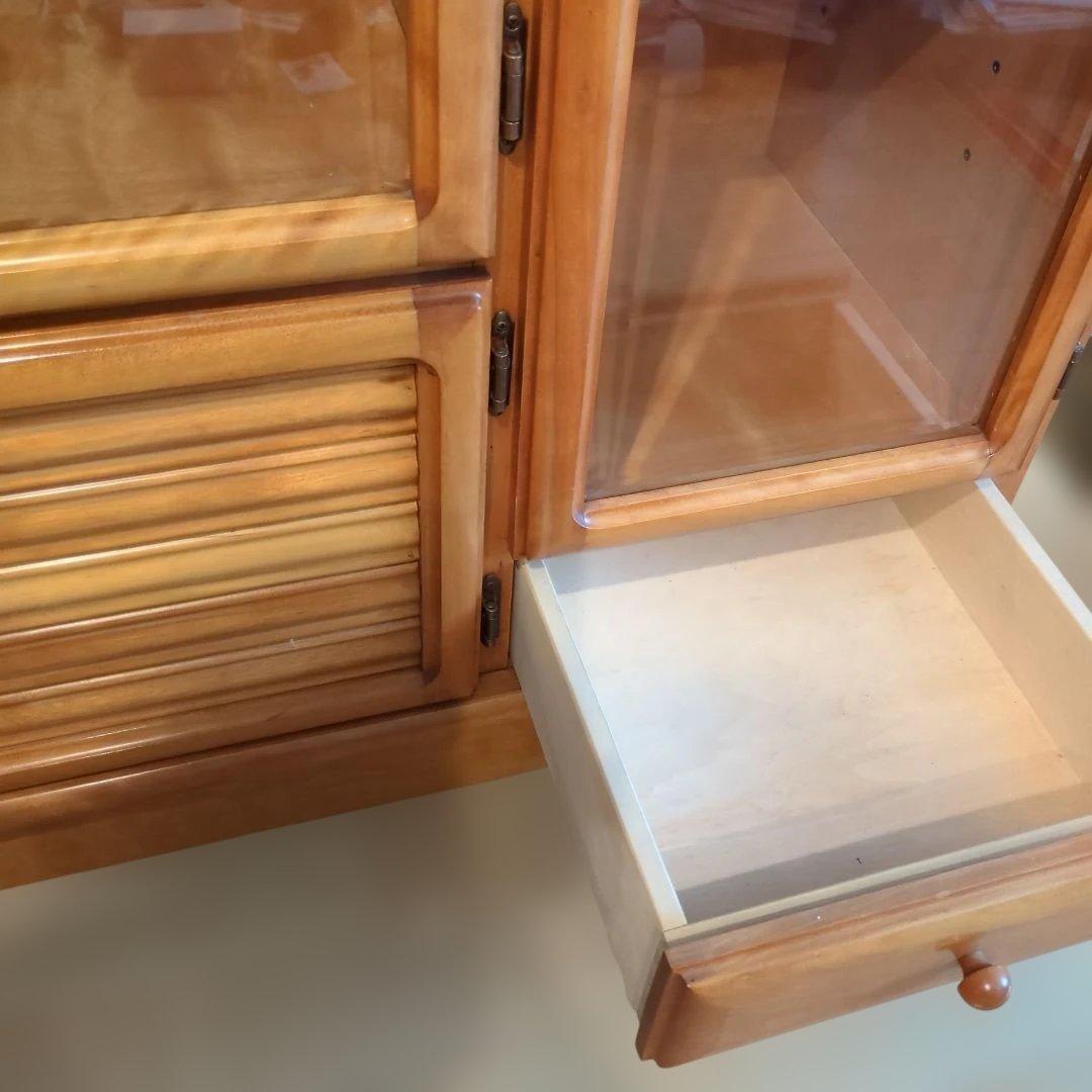 木製ガラス扉キャビネット