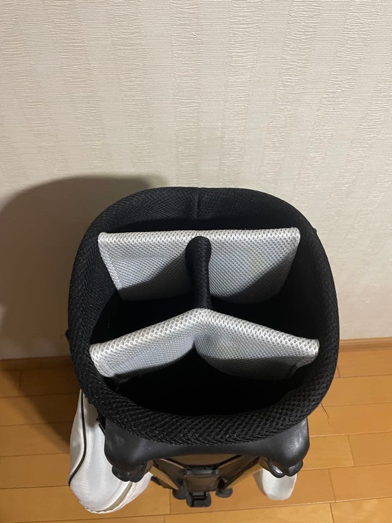 TaylorMade 軽量キャディバッグ ホワイト/ブラック/イエロー