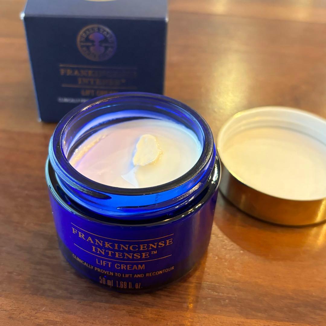 ニールズヤード フランキンセンスインテンスリフトクリーム