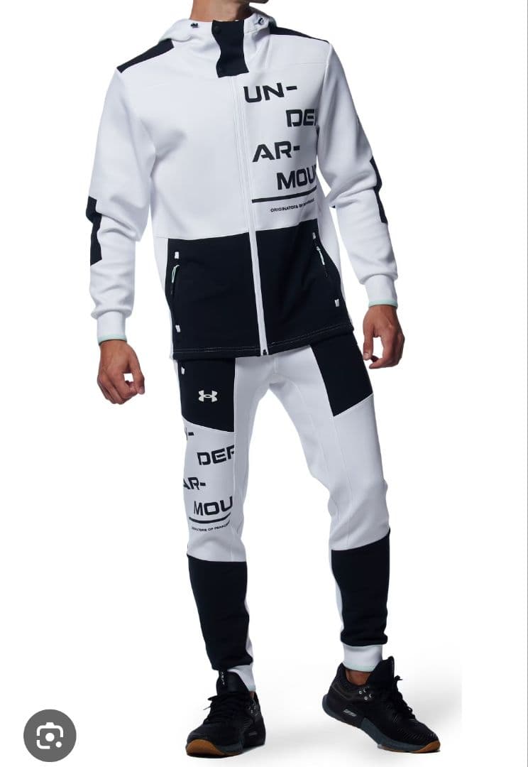 Under Armour ハイブリッドニットジャージセットアップ　ホワイト