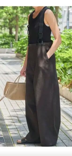 サスペンダー付きワイドパンツ