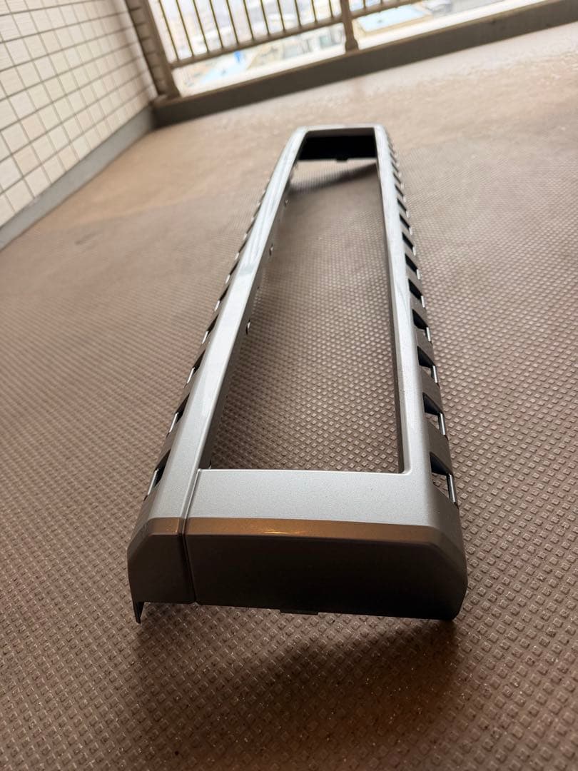 ランクル250純正ラジエーターグリル