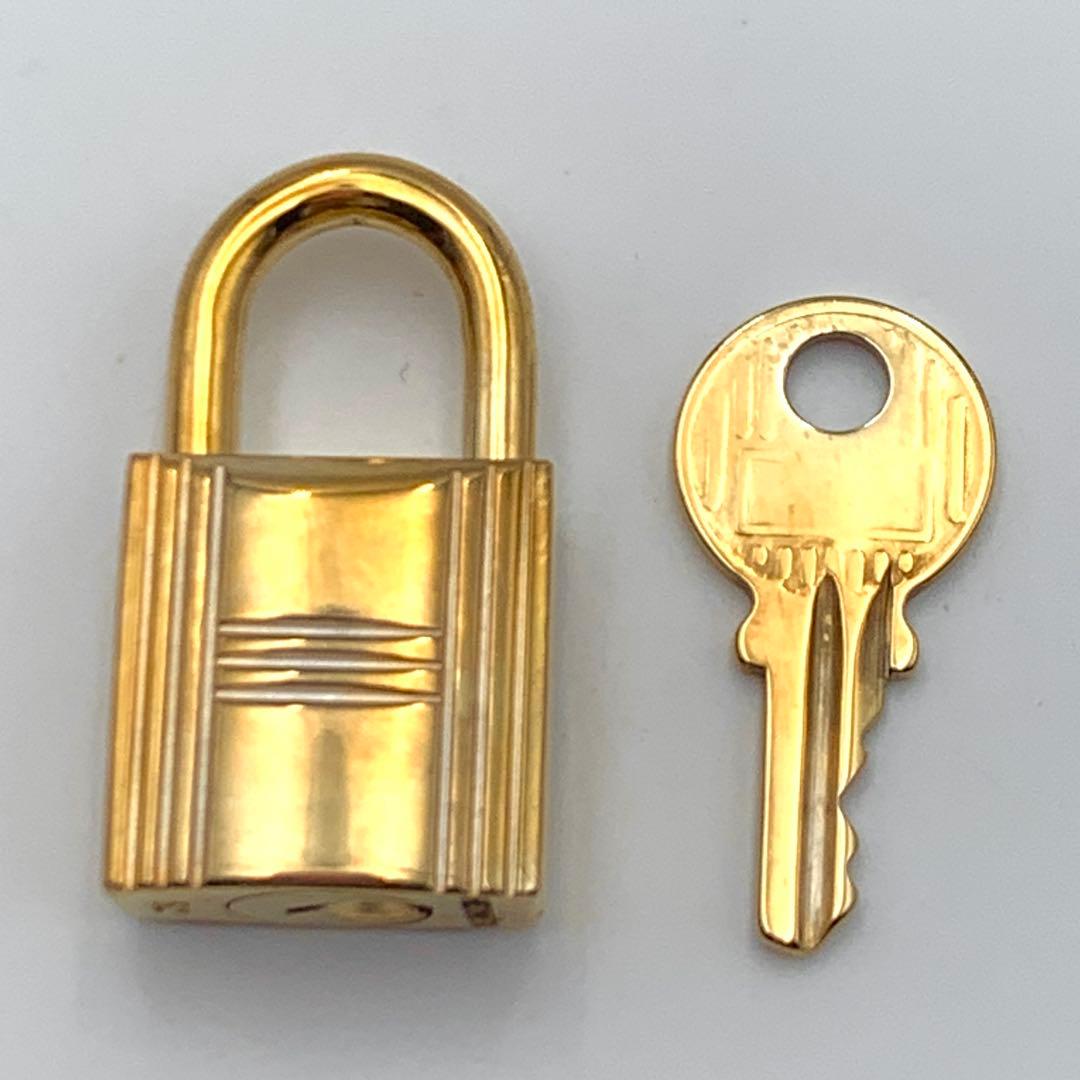 ★HERMES エルメス カデナ　24Kメッキ　No.52　52番　鍵付き