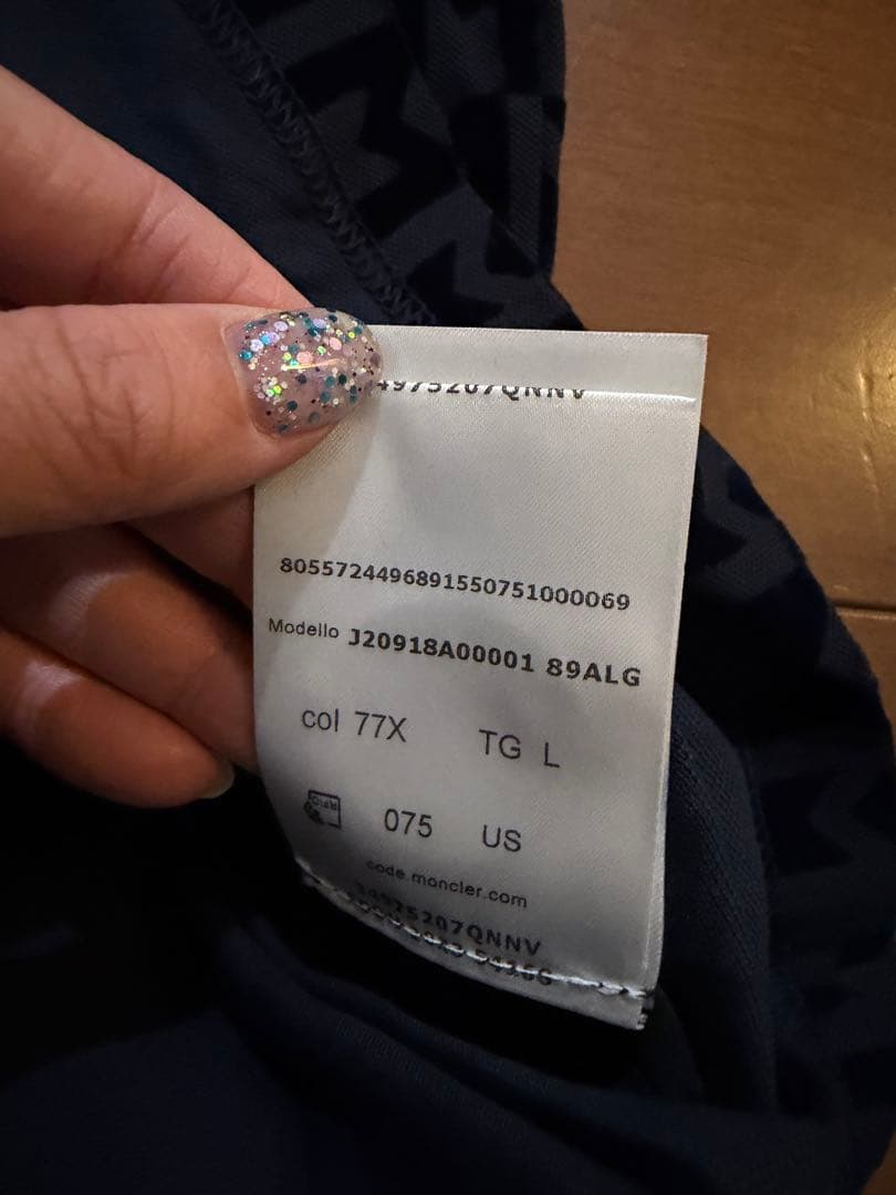 【新品未使用タグ付き】モンクレール　ポロシャツ