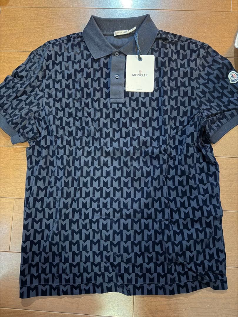【新品未使用タグ付き】モンクレール　ポロシャツ