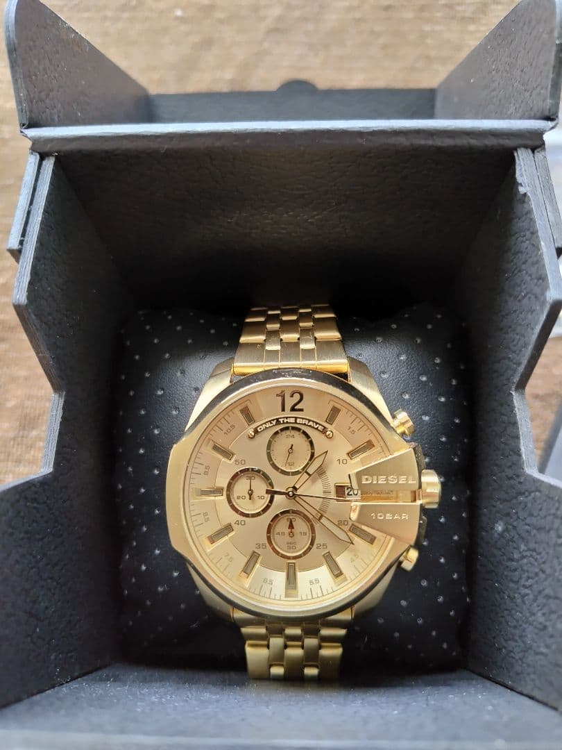 ディーゼル　DIESEL DZ4565 ベビーチーフ　 ゴールド