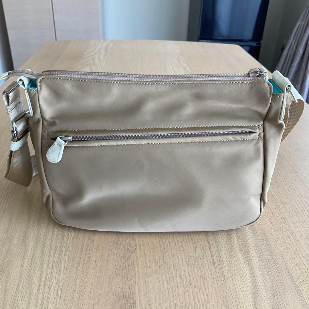 ⭐︎美品キタムラ Kitamura ナイロンショルダーバッグ ベージュ