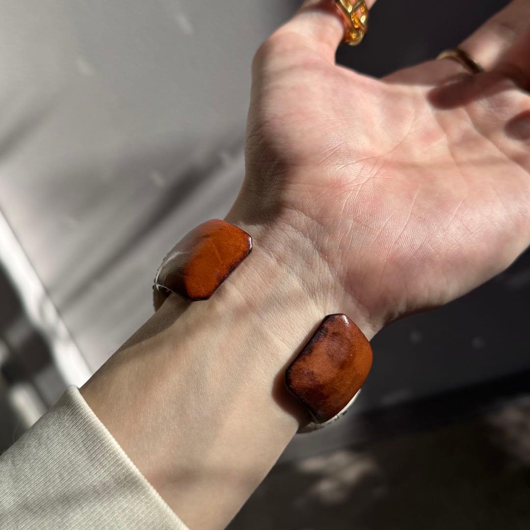 COFFY レザー メタル 装飾バングル ブレスレット