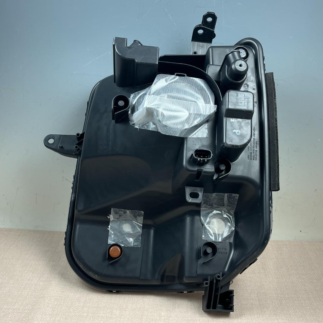 28 スズキ 純正 エブリィ バン DA17V ハロゲン ヘッドライト 右側