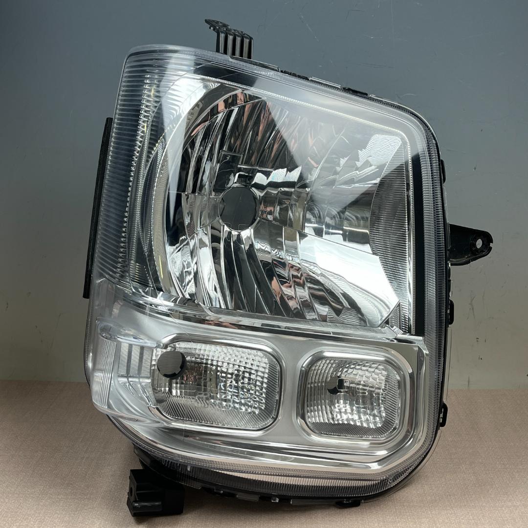 28 スズキ 純正 エブリィ バン DA17V ハロゲン ヘッドライト 右側