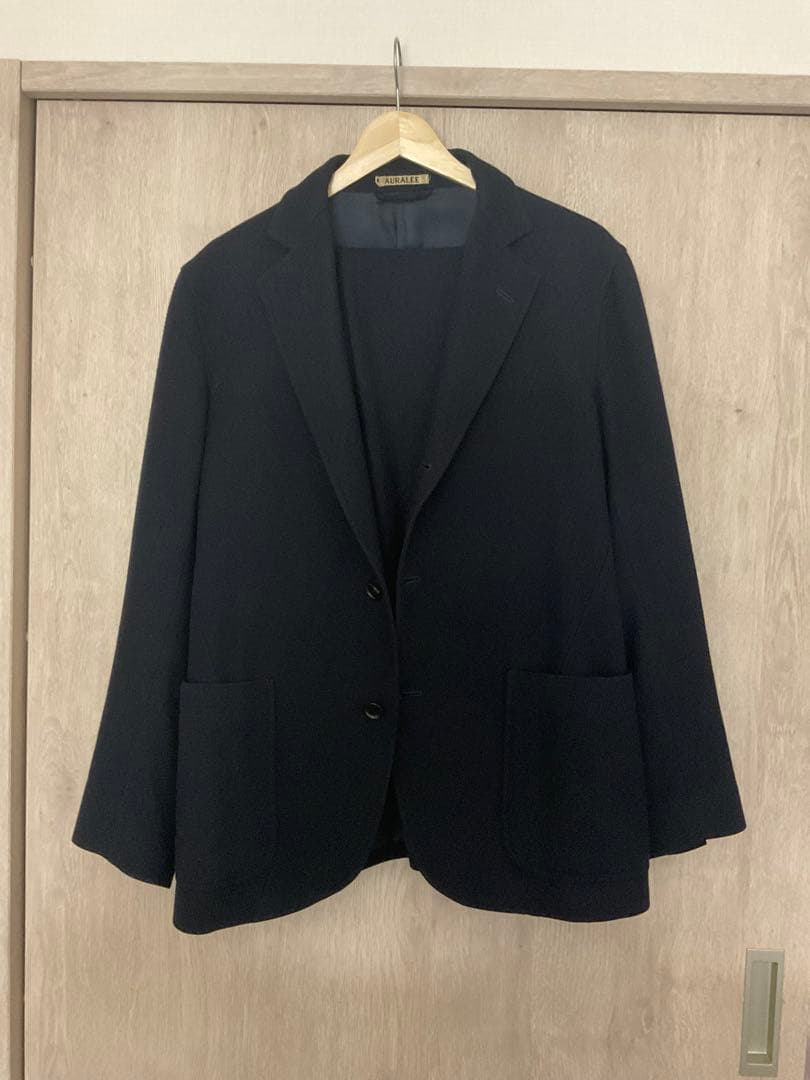 AURALEE セットアップ