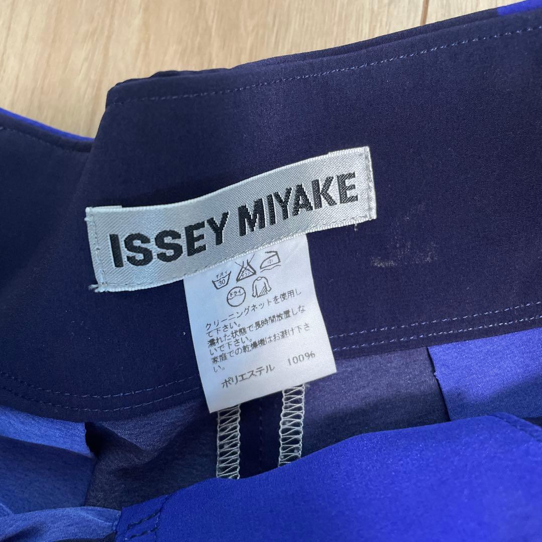イッセイミヤケ　ショートパンツ