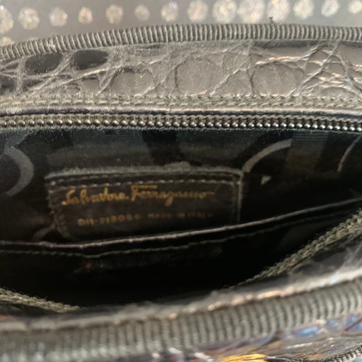 フェラガモ　ショルダーバック