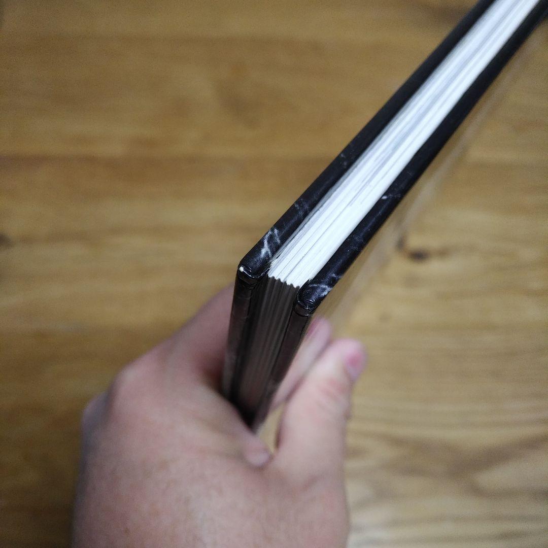 Barbara Kruger 「Love for sale」ハードカバー版