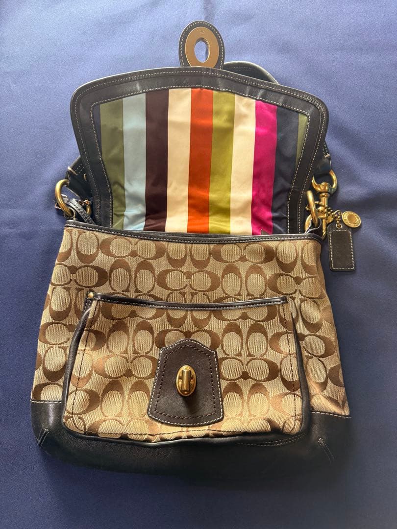 COACH ワンショルダー バッグ シグネチャー ターンロック ベージュ